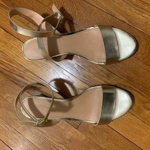 Women’s Blocked Heel Gold Shoes